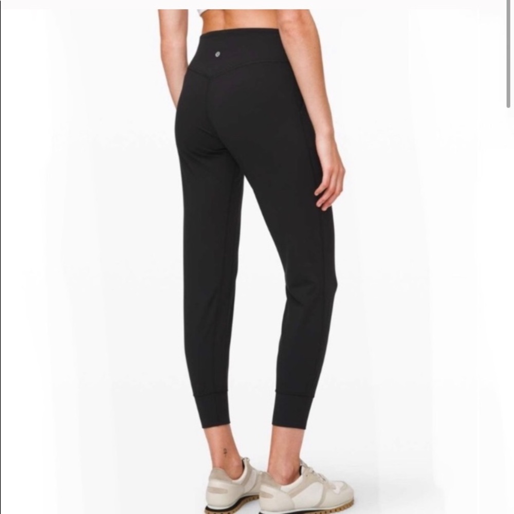 Lululemon. Black align joggers